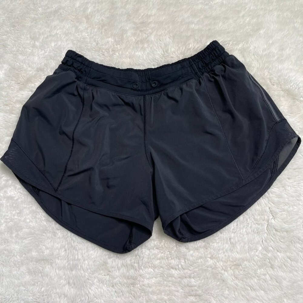 Lululemon Women's Black Hotty Hot Shorts Size 6 - Picture 7 of 10